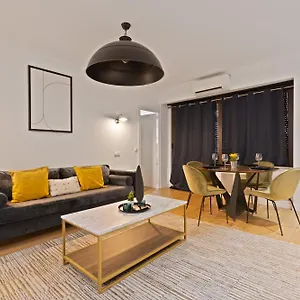 Quartier Arc De Triomphe 4 Free Netflix Apartment